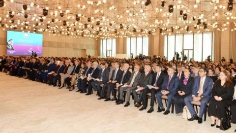 Azərbaycan Qadınlarının VI Qurultayı keçirildi