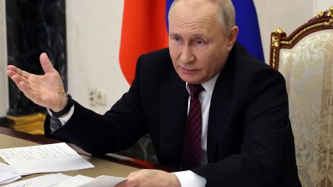Putin Təhlükəsizlik Şurasını TOPLADI
