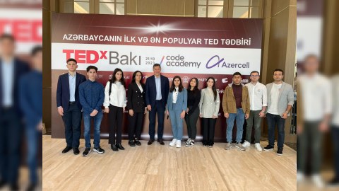 Sinan Oğan azərbaycanlı şəhid övladları ilə görüşdü