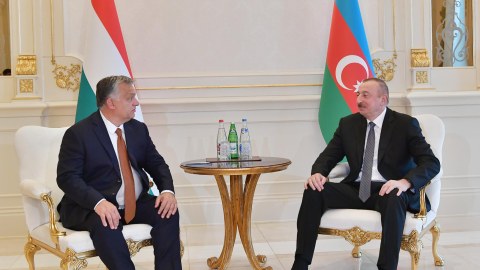 İlham Əliyev Viktor Orbanı təbrik etdi