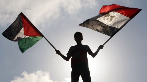 Qaçqınlar üçün düşərgə Qəzzanın özündə qurulsun - Misirdən TƏKLİF
