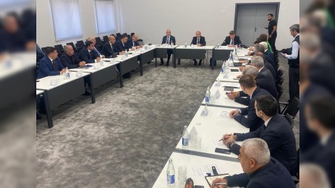 Laçında işçi qrupun iclası keçirilir