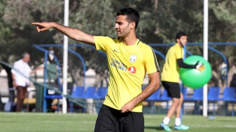 Tanınmış futbolçu karyerasını başa vurur