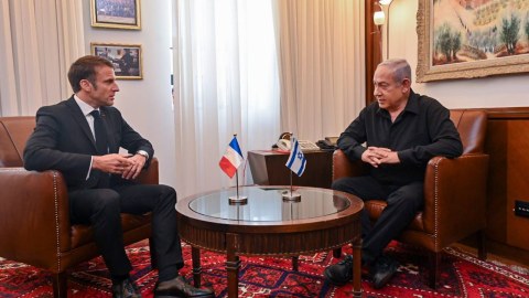 Makron Netanyahu ilə görüşdü