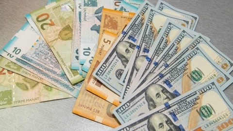 Dolların manata qarşı sabaha olan MƏZƏNNƏSİ