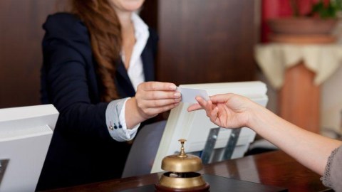 Hotellərdə gecələmələrin sayı artıb