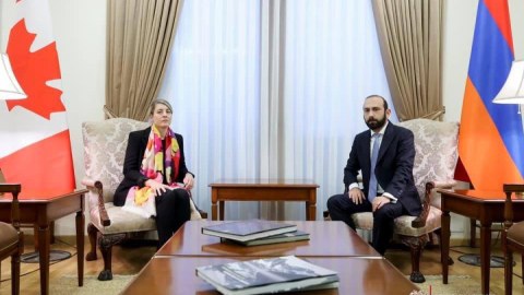 Kanada xarici işlər naziri İrəvanda Mirzoyanla görüşdü