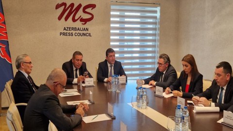 Region mediasının durumu müzakirə edildi - FOTOLAR