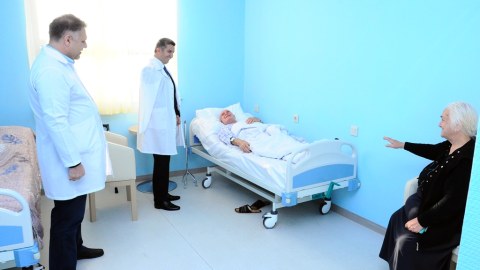 İcra başçısı iki Şəhid atasını ziyarət edib - FOTO