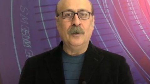 Tanınmış diktor oyun zamanı vəfat etdi 