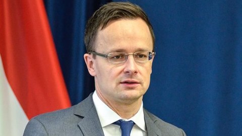 Macarıstan XİN başçısı İrəvana gəlir 