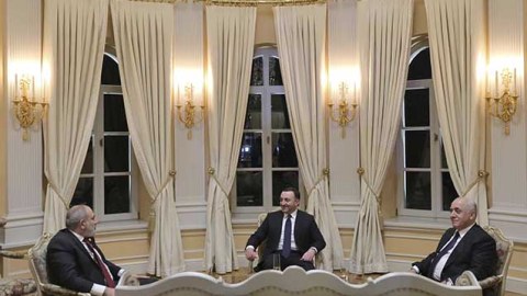 Qaribaşvili Əli Əsədov və Paşinyanla görüşündən YAZDI