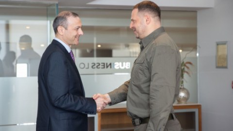 Armen Qriqoryan Ukrayna Prezidentinin Aparat rəhbərilə müzakirə aparıb 