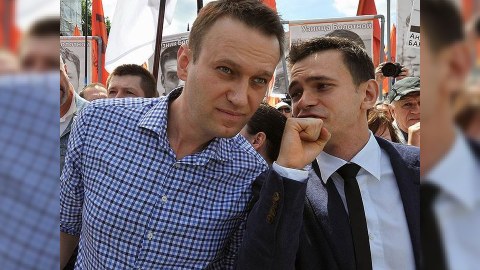 Rusiya müxalifətçilərinin portretləri Düsseldorfda