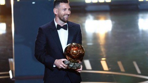 Messi 8-ci dəfə "Qızıl top"u qazandı