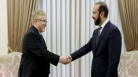 Kanadanın İrəvandakı səfiri Azərbaycanla bağlı sanksiyalara qarşı ÇIXDI