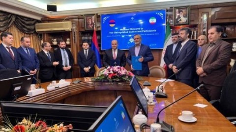 İran Ermənistanla əməkdaşlıq memorandumu imzaladı