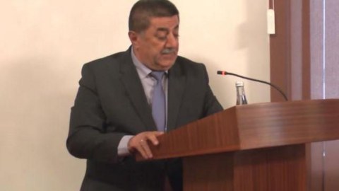İdarə rəisi işdən çıxdı