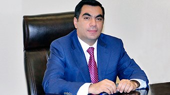 Əmək bazarına uyğunlaşmaq üçün təkcə bilik kifayət etmir - Rektor