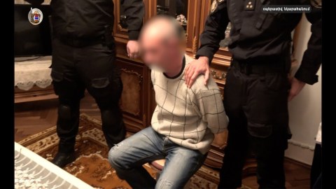 Hökumət binalarını partlatmaq istəyən dəstə saxlanıldı - Ermənistanda