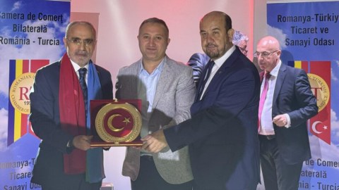 Pərviz Həşimli Rumıniyada mükafat aldı - FOTO