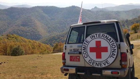 “Qızıl Xaç” son 1 ayda 48 ermənini Ermənistana köçürüb