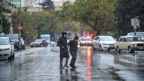 Sabahın havası: Yağış, külək, şimşək