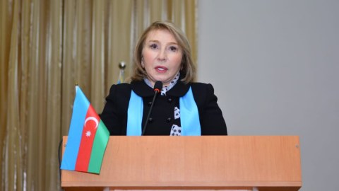 Deputat komitə sədrinin təklifinə qarşı ÇIXDI