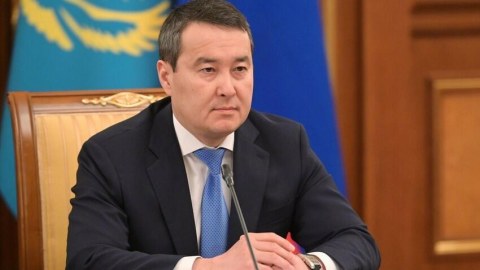 Əlixan Smailov Çinə getdi