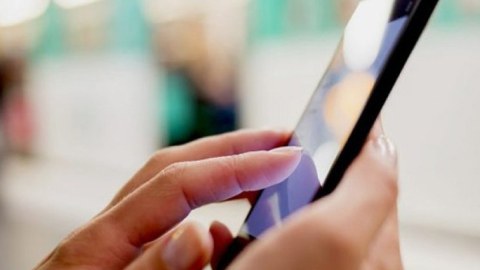 Ölkədə mobil telefon şəbəkəsi istifadəçilərinin sayı artıb
