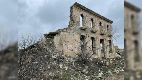 Ağdamda, Şuşada dağılmış yerləri görmək kədərlidir