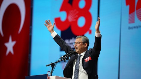 CHP-nin yeni sədri seçildi