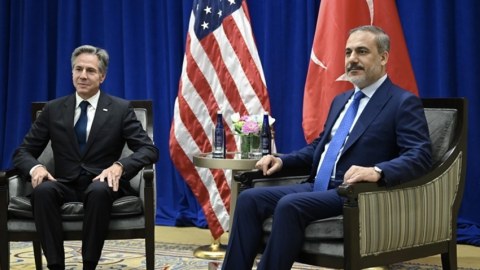 Fidan Ankarada Blinkenlə görüşəcək