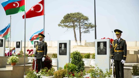 Sağ qalan Milli Qəhrəmanlarımız - SİYAHI