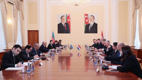 Əli Əsədov xorvat həmkarı ilə müzakirələr apardı 