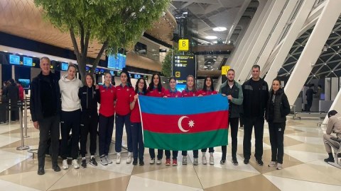 Qadın basketbolçularımız Litvaya yola düşdü