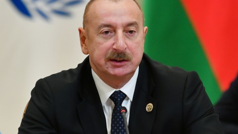 Şərq-Qərb və Şimal-Cənub dəhlizlərinin Azərbaycandan keçən hissələri tam hazırdır - Prezident
