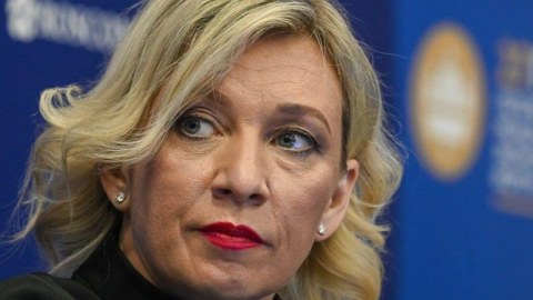 Azərbaycanla Naxçıvanı birləşdirən yola Rusiya nəzarət etməlidir! - Zaxarova