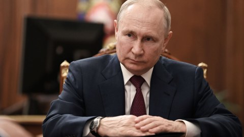 Putin Təhlükəsizlik Şurasını topladı