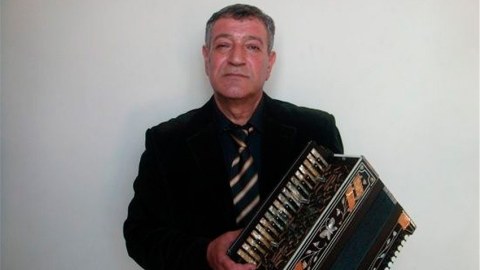 Tanınmış qarmon ifaçısı vəfat etdi