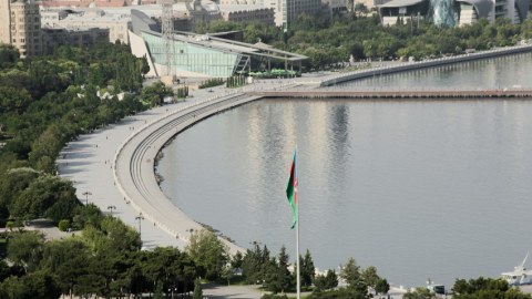 Bakıda qızların yürüşü başlayıb
