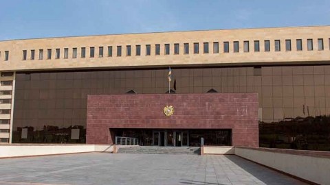 Ermənistan Müdafiə Nazirliyindən Fransadan hərbi texnika alınması xəbərinə REAKSİYA