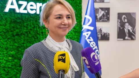 "Azercell"in jurnalistlər üçün ingilis dili kursları sona çatdı