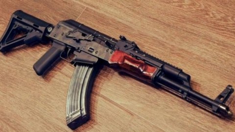 Vətəndaşlar avtomat və tüfəngləri polisə təhvil verdi