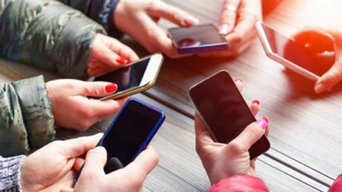 Mobil telfonların qeydiyyatına görə dövlət rüsumları azaldıldı