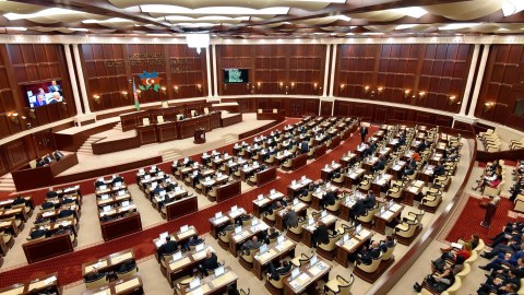 Dövlət büdcəsi birinci oxunuşdan keçdi