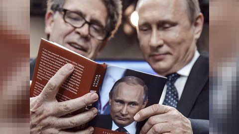 Putin haqda kitabların satışı dayandırıldı - FOTO