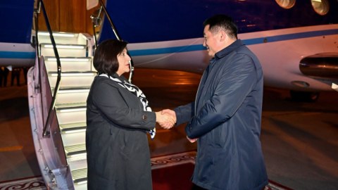 Sahibə Qafarova Qırğızıstana getdi - FOTO