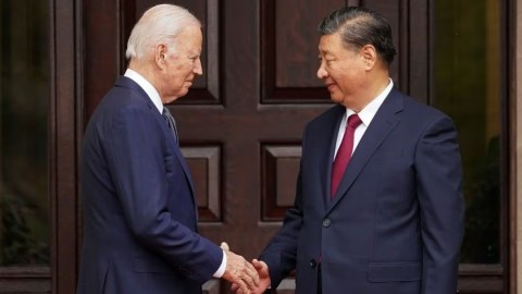 Baydenlə Çin liderinin görüşü başladı