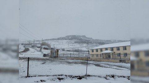 Faktiki hava - Bakıya yağış, rayonlara qar yağıb